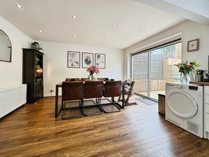 Kitchen/Diner - click for photo gallery